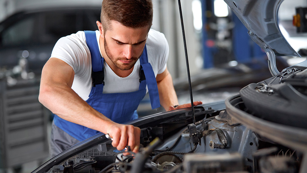 Meisterprüfung im Kraftfahrzeugtechniker-Handwerk