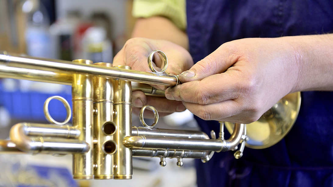 Meisterprüfung im Metallblasinstrumentenmacher-Handwerk